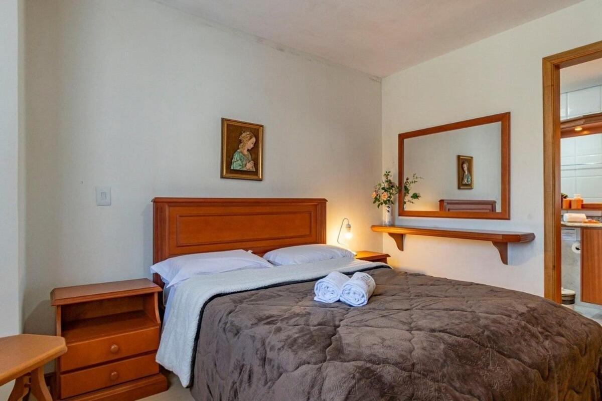 דירות גראמדו Rosa Edificio Di Trevi מראה חיצוני תמונה